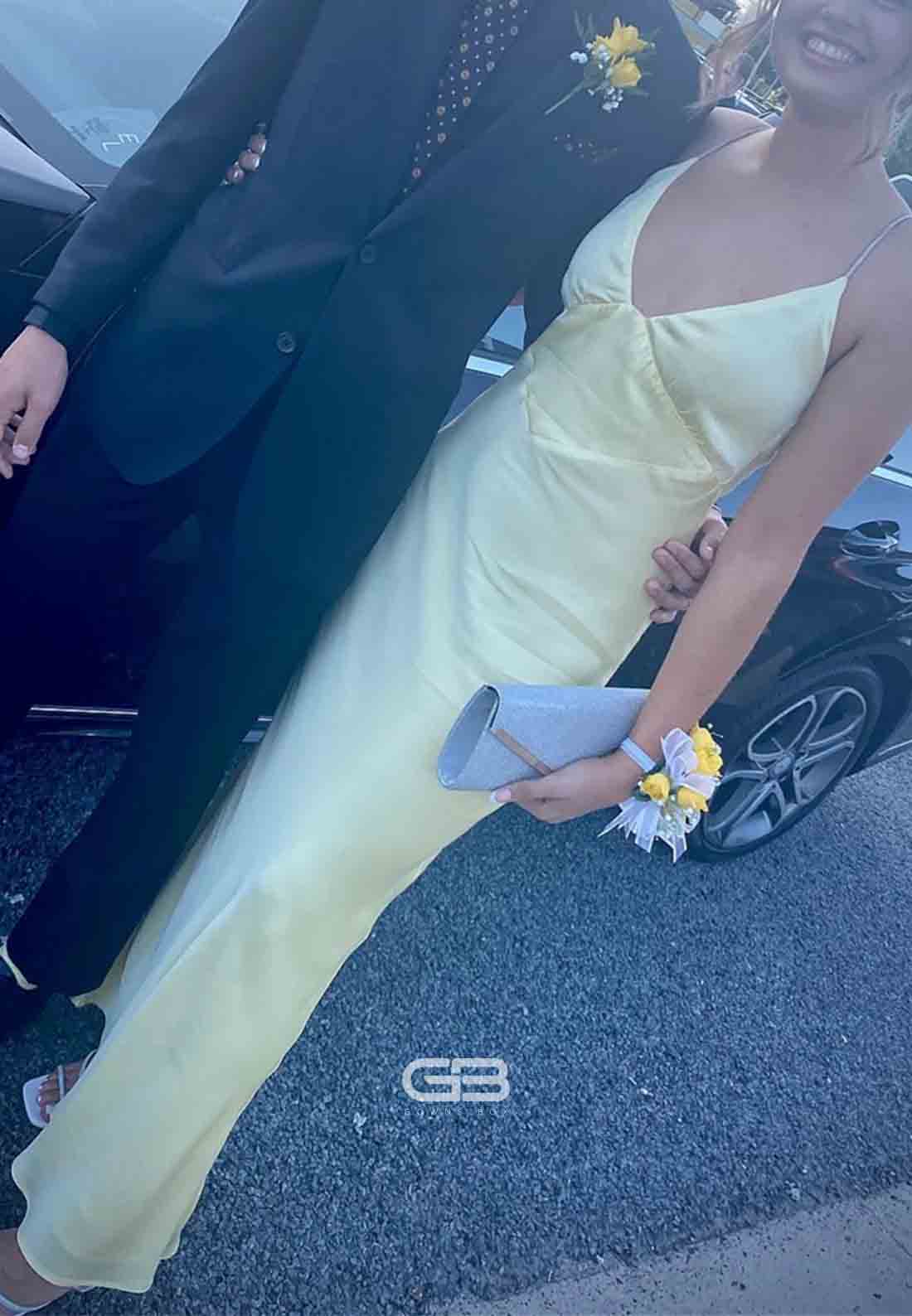 Simple V-neck Yellow Sheath Long Prom Dress with Diamond Straps 