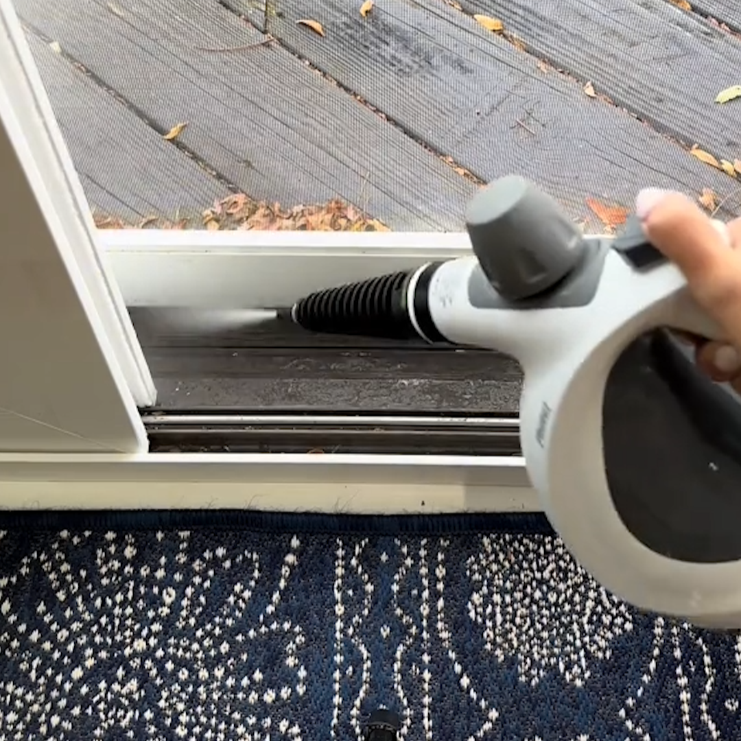 🎄 CleanTouch Steam - Holiday Freshness Made Easy! ✨