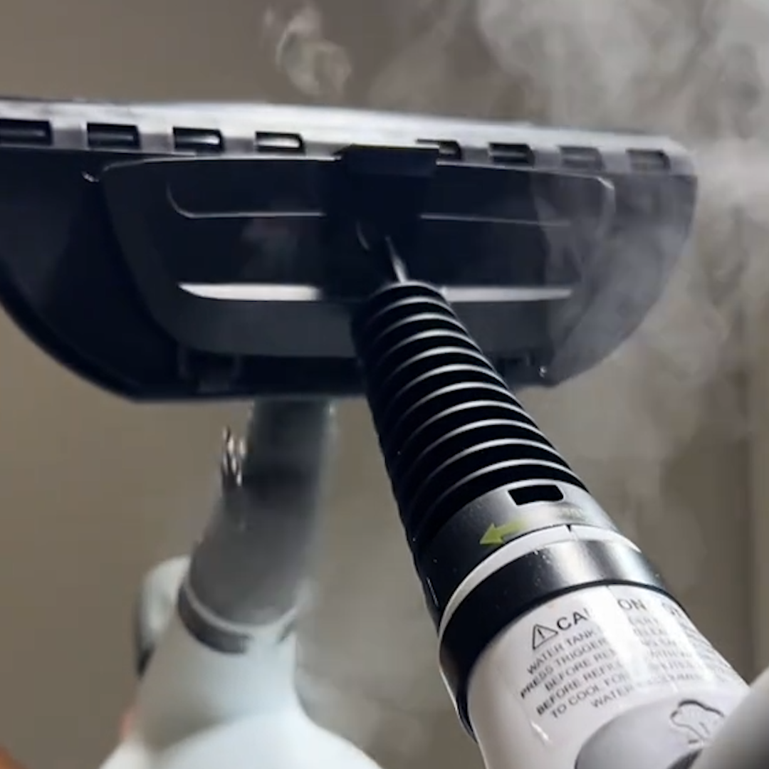 🎄 CleanTouch Steam - Holiday Freshness Made Easy! ✨