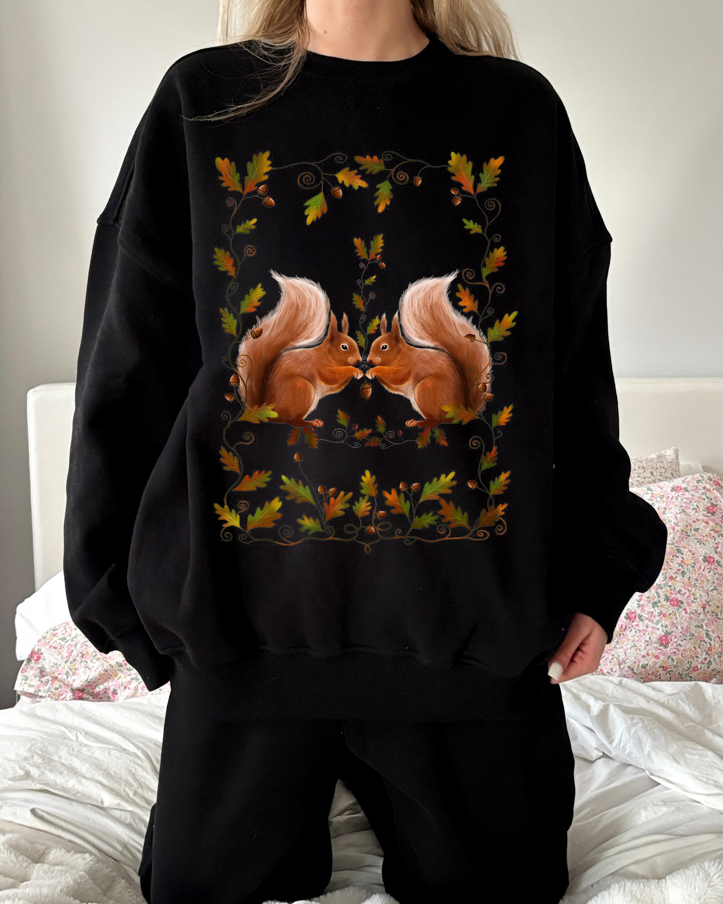 Maple Leaf Squirrels Printed Casual Pullover