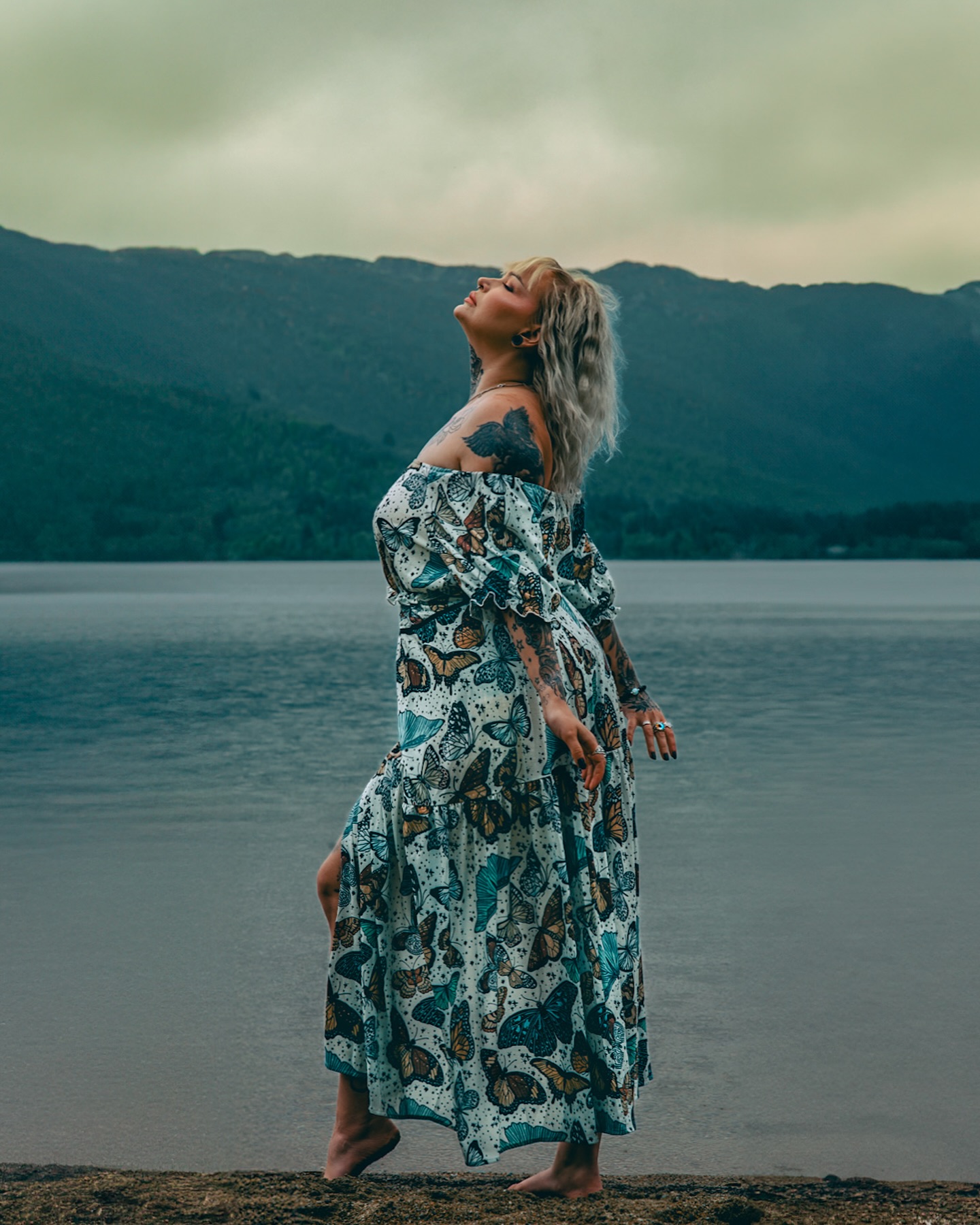 Rich World Butterfly Family Pattern Printing  Two Piece Set