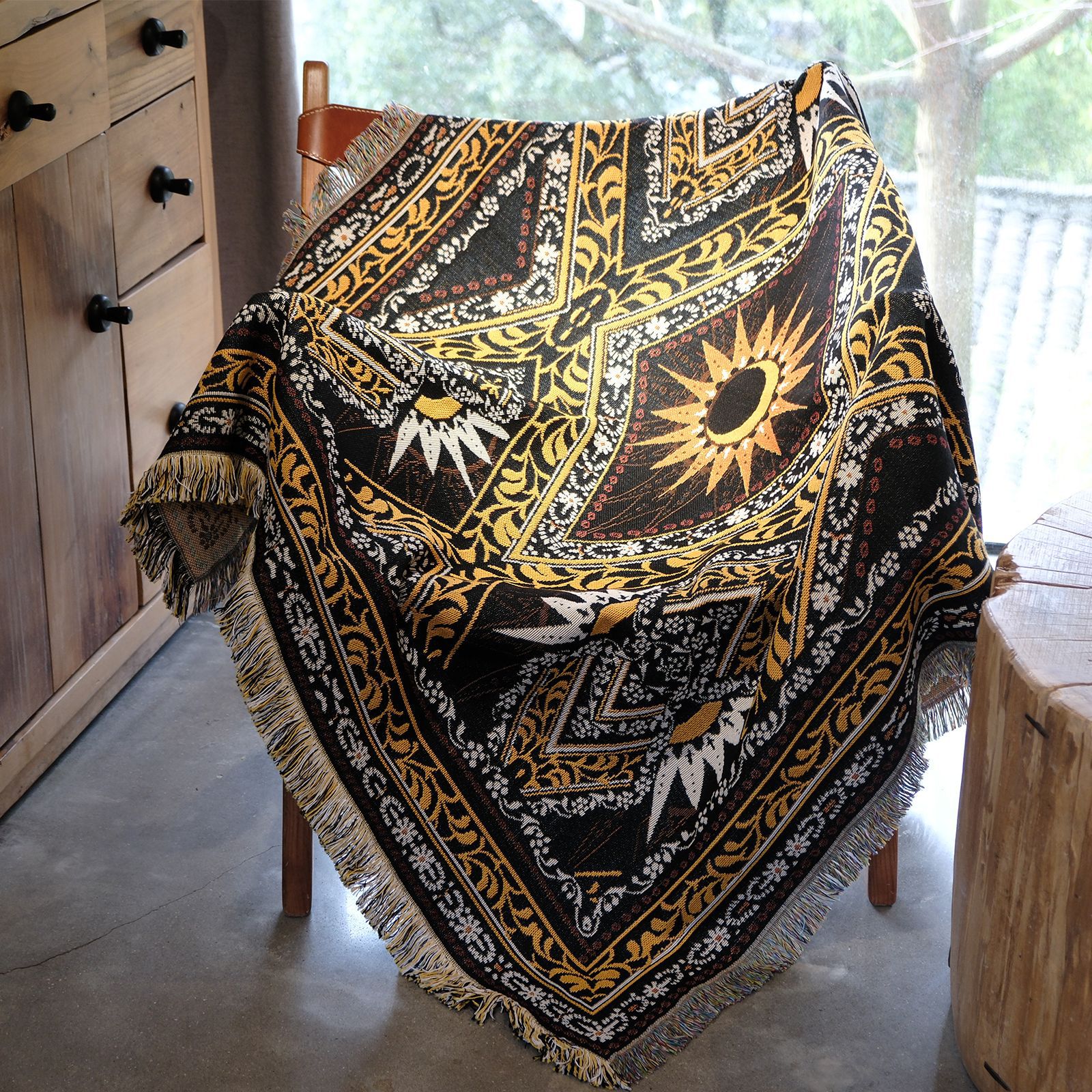 Retro Mysterious Totem Moon Sun Printed Blanket