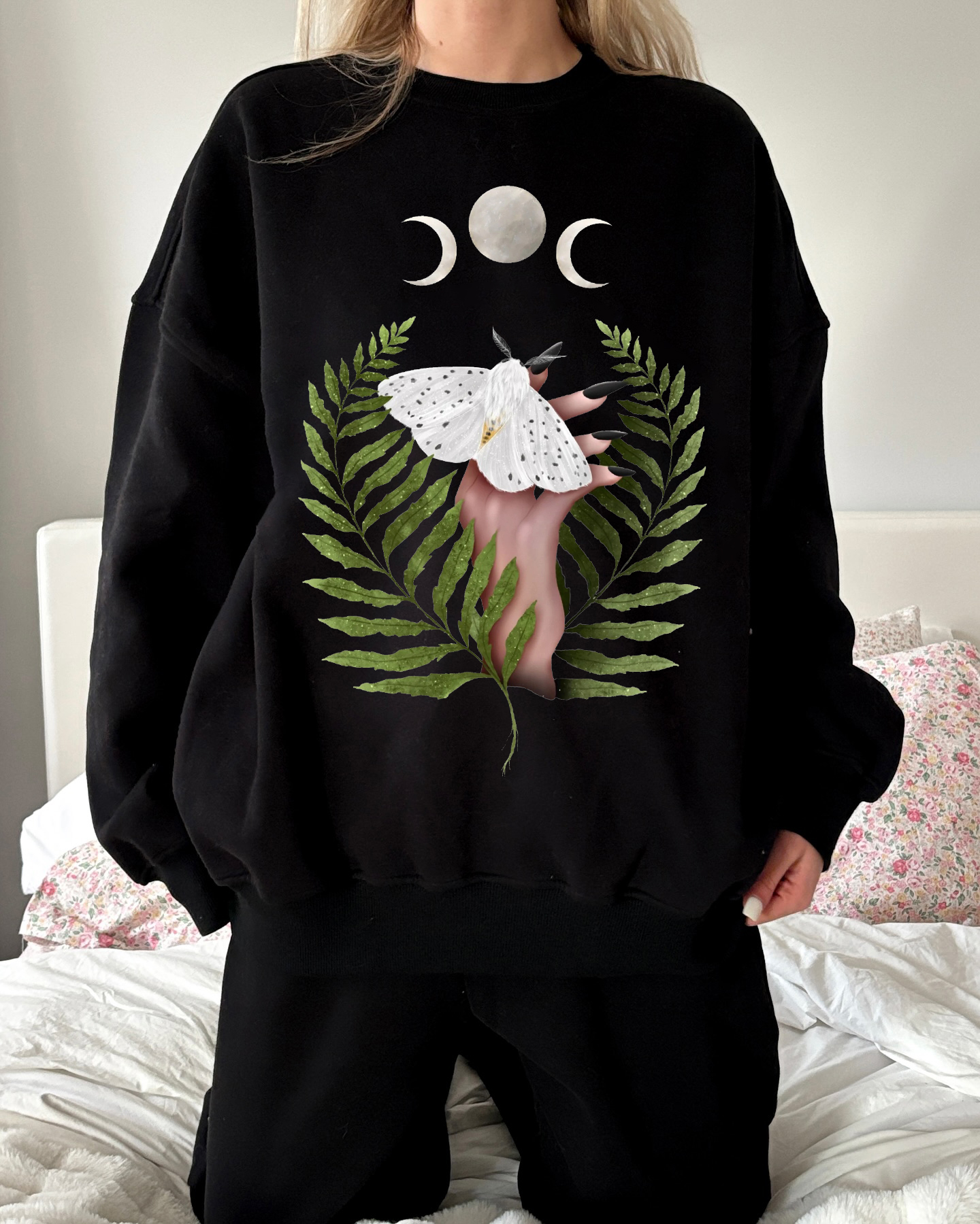 Witch's Hyphantria Moon Night Printed Casual Sweatshirt