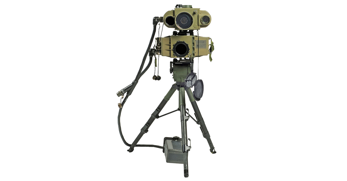 {"default":"Class 1 eye-safe laser rangefinder"}
