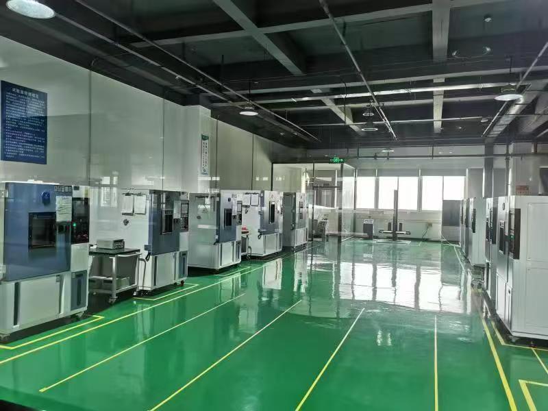 {"default":"eye-safe laser rangefinder solution for perimeter security systems"}
