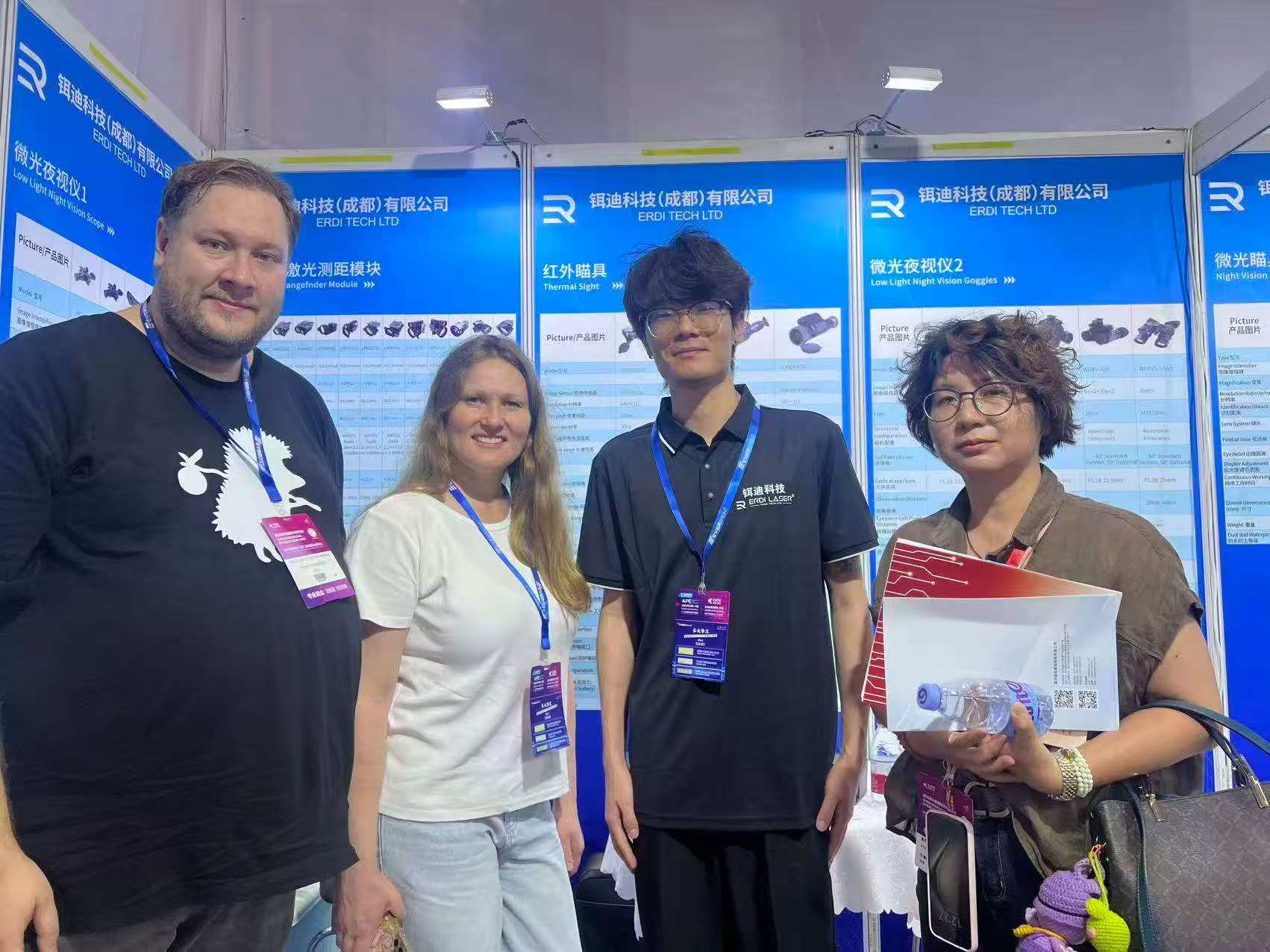 {"default":"laser rangefinder and thermal imager combined solution for ISR"}
