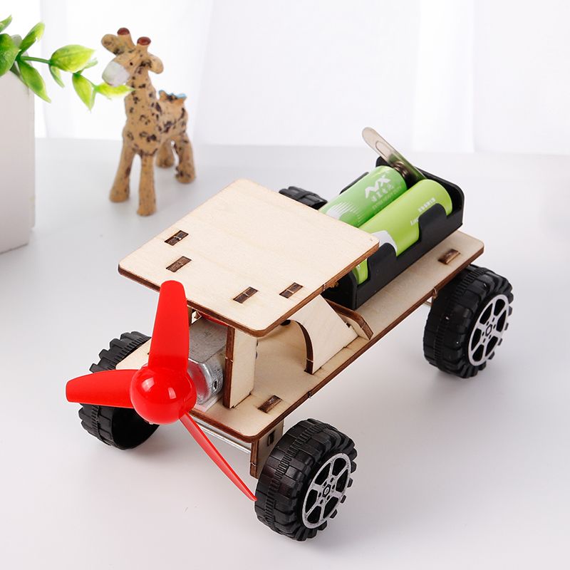 Wind Car - 3D Wooden Puzzle Kit by makenfun