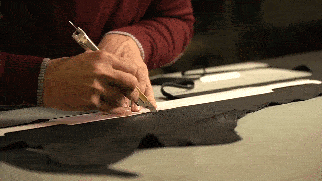 纯手工牛皮凉鞋_28.gif
