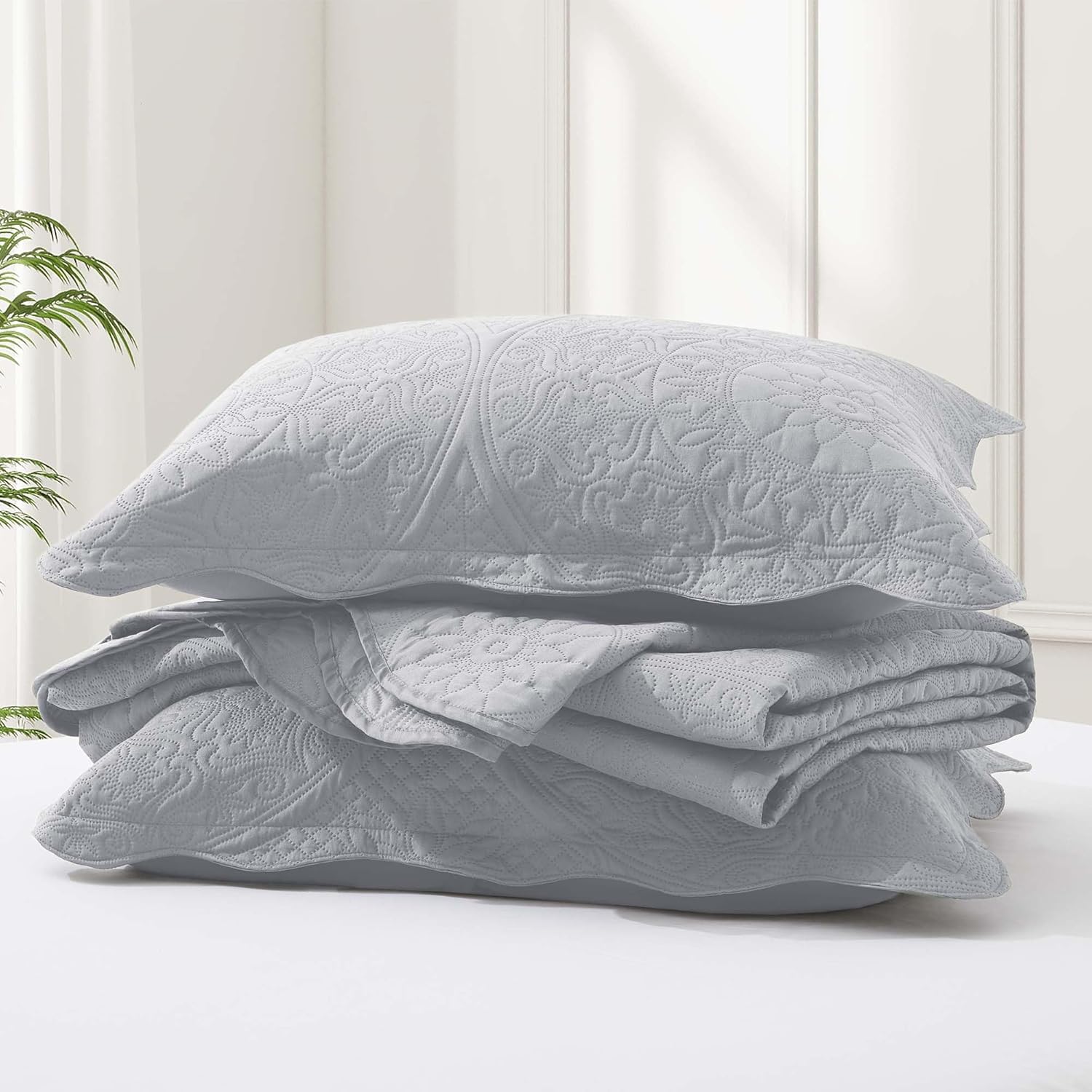 IR Imperial Rooms Twin Quilt Bedding Set Size (68” x 86”) + 1 Pillow Shams (20” x 26” + 2”) - 2 Pcs All Season Lightweight Reversible Microfiber Coverlet Floral Embossed Quilt Bedspread (Burgundy)