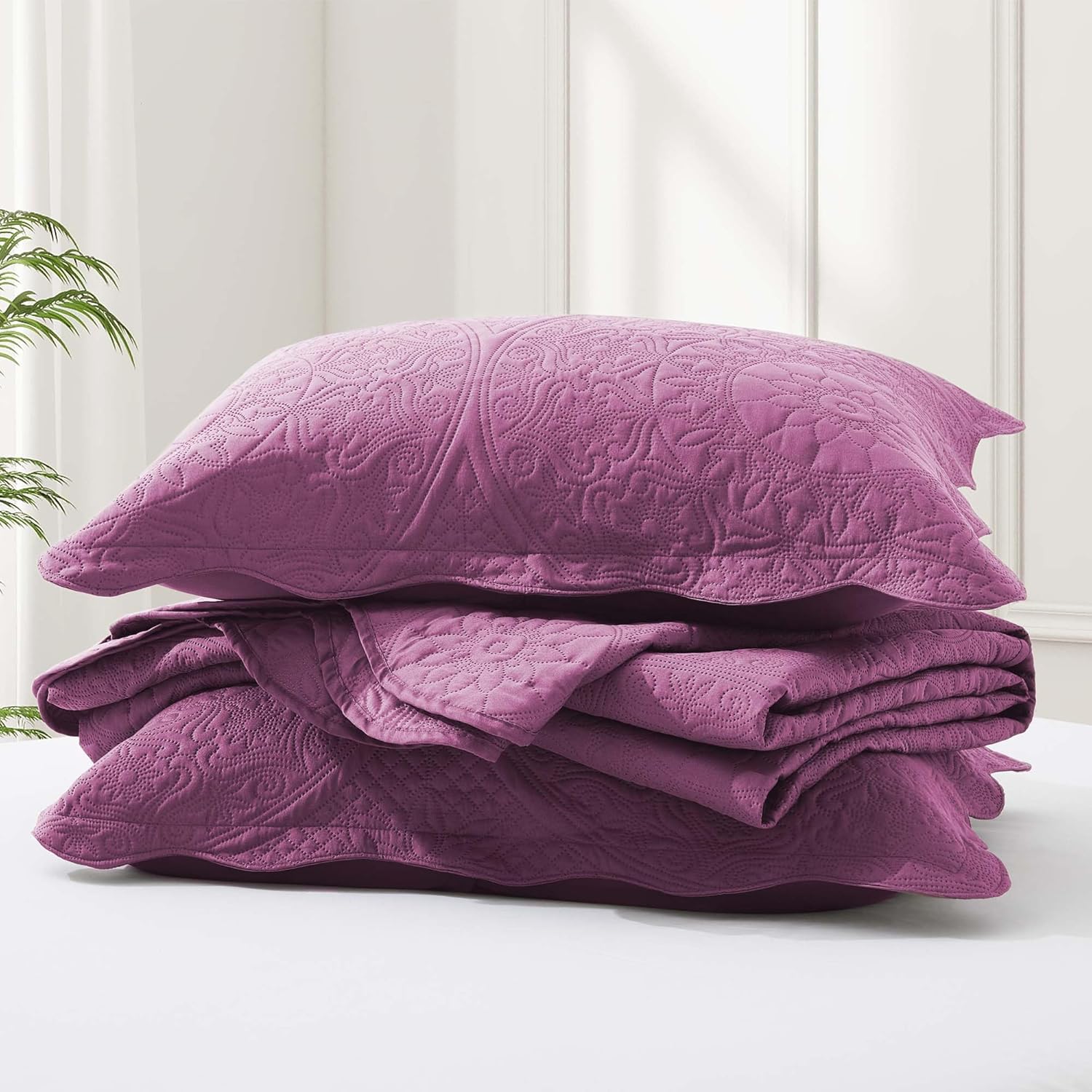 IR Imperial Rooms Twin Quilt Bedding Set Size (68” x 86”) + 1 Pillow Shams (20” x 26” + 2”) - 2 Pcs All Season Lightweight Reversible Microfiber Coverlet Floral Embossed Quilt Bedspread (Burgundy)