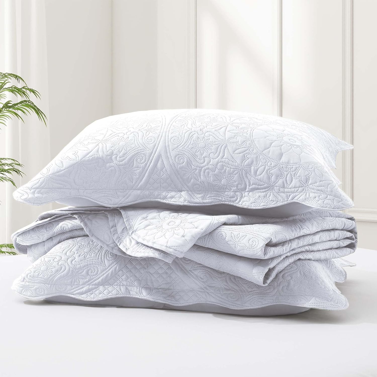 IR Imperial Rooms Twin Quilt Bedding Set Size (68” x 86”) + 1 Pillow Shams (20” x 26” + 2”) - 2 Pcs All Season Lightweight Reversible Microfiber Coverlet Floral Embossed Quilt Bedspread (Burgundy)