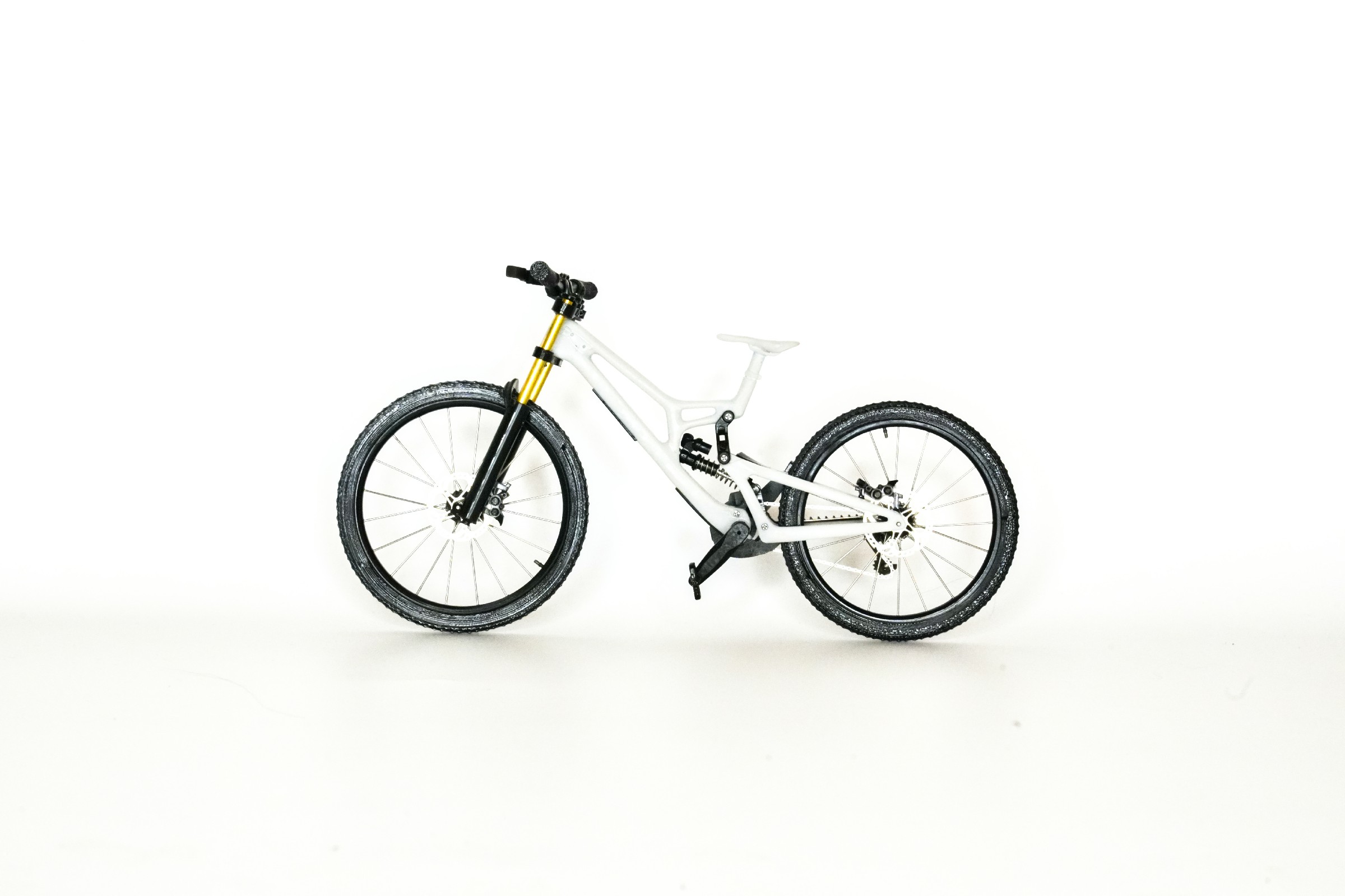 Handmade mountain bike model (unpainted version)