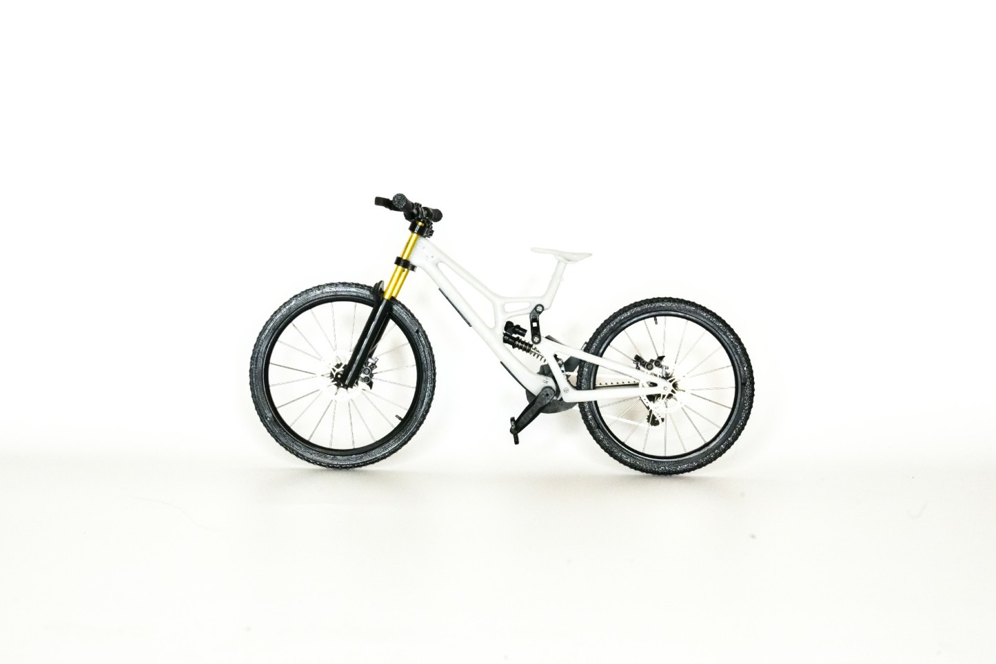 Handmade mountain bike model (unpainted version)
