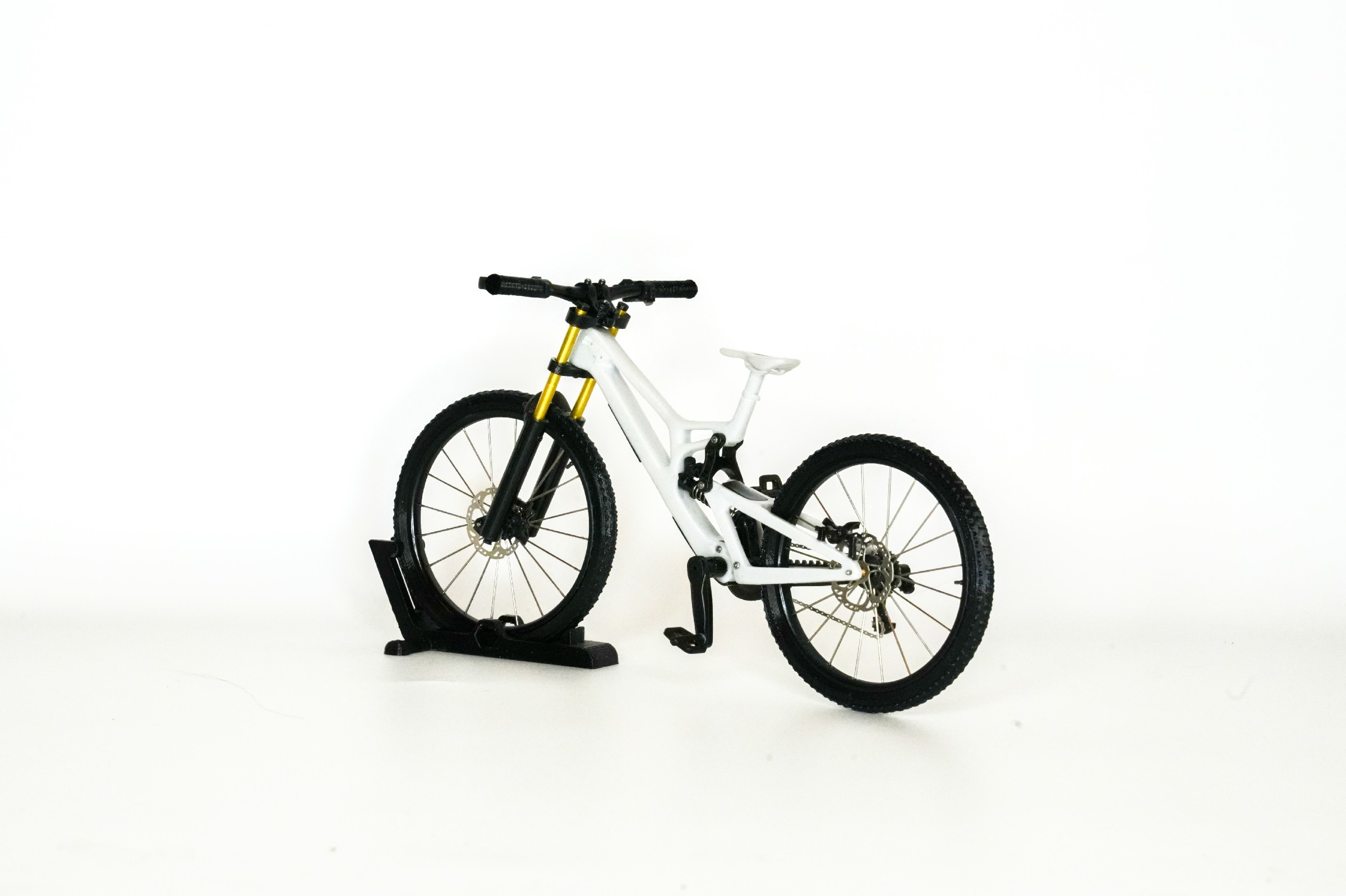 Handmade mountain bike model (unpainted version)
