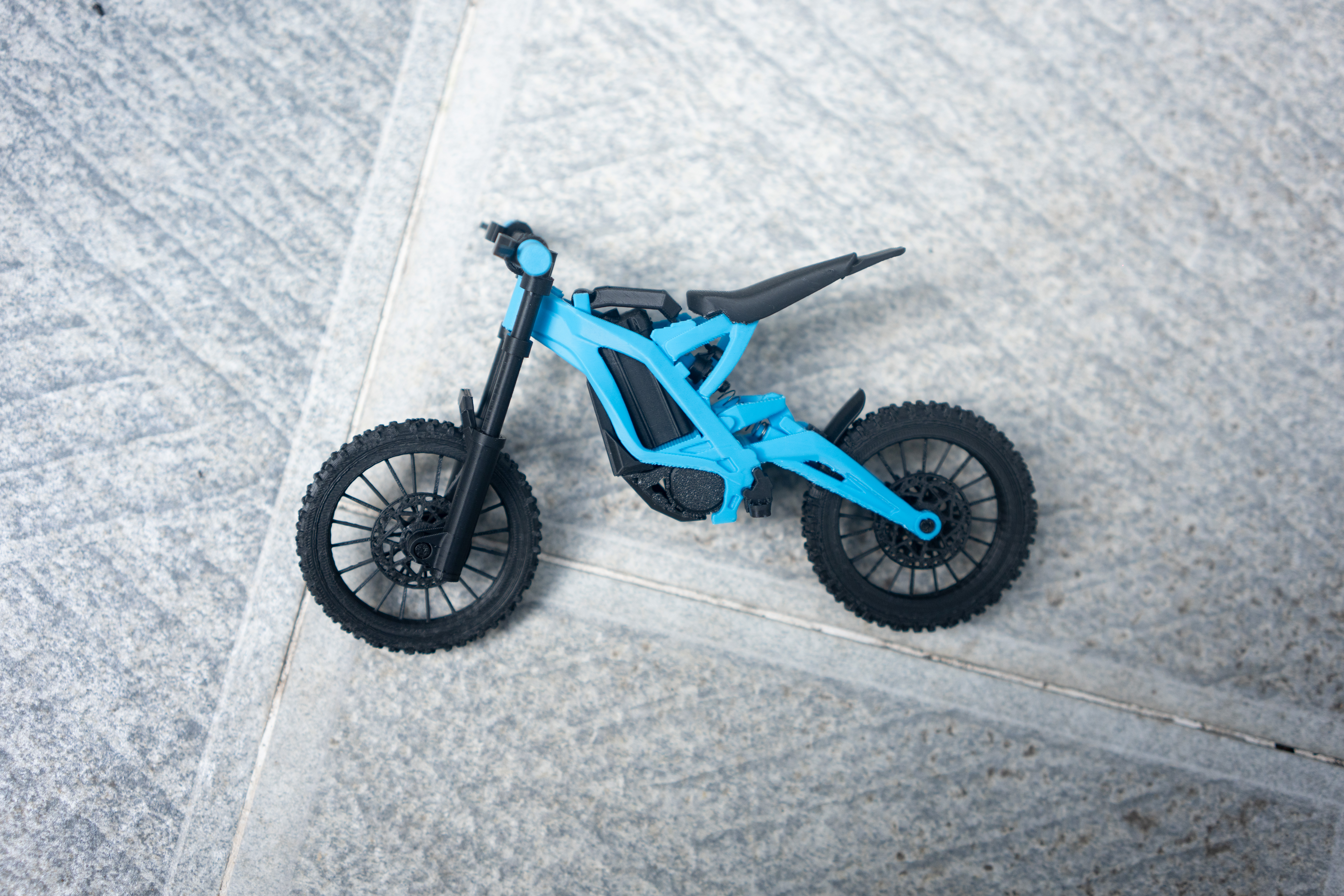 Mini Surron Bike Model(including stand ；Build Time is 2–5 business days)