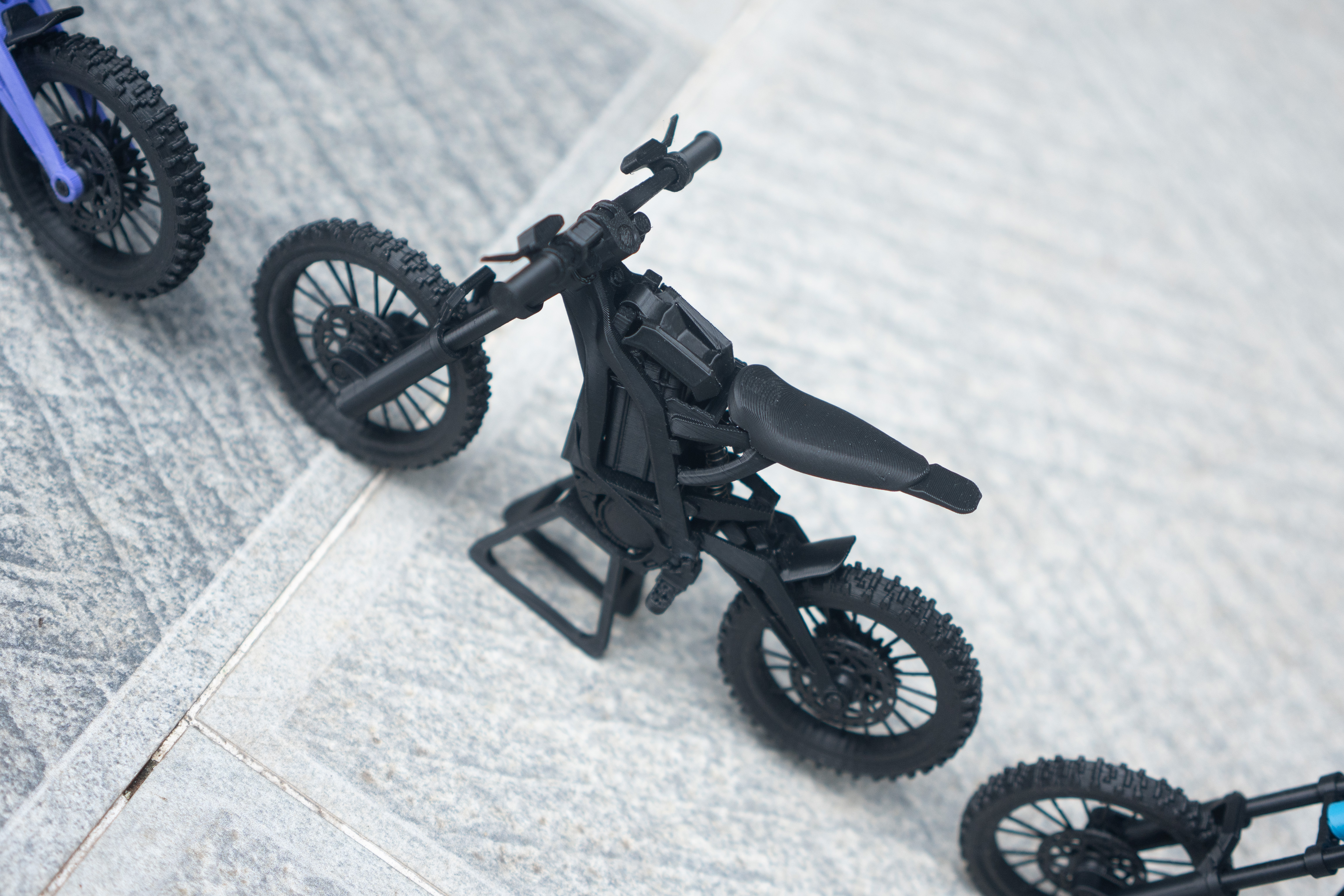 Mini Surron Bike Model(including stand ；Build Time is 2–5 business days)