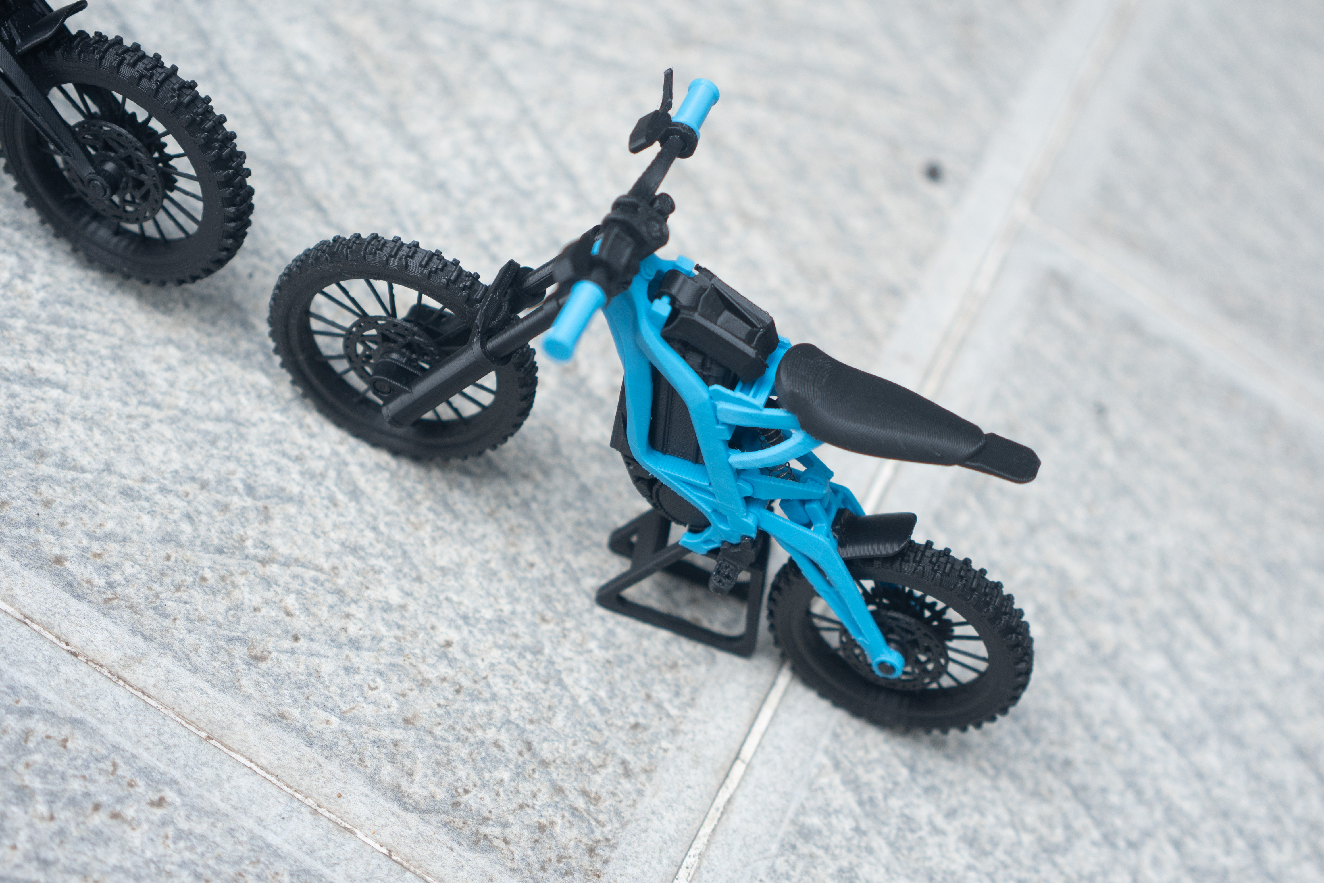 Mini Surron Bike Model(including stand ；Build Time is 2–5 business days)