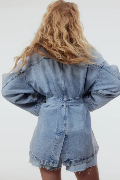 Veste en jean à ceinture nouée