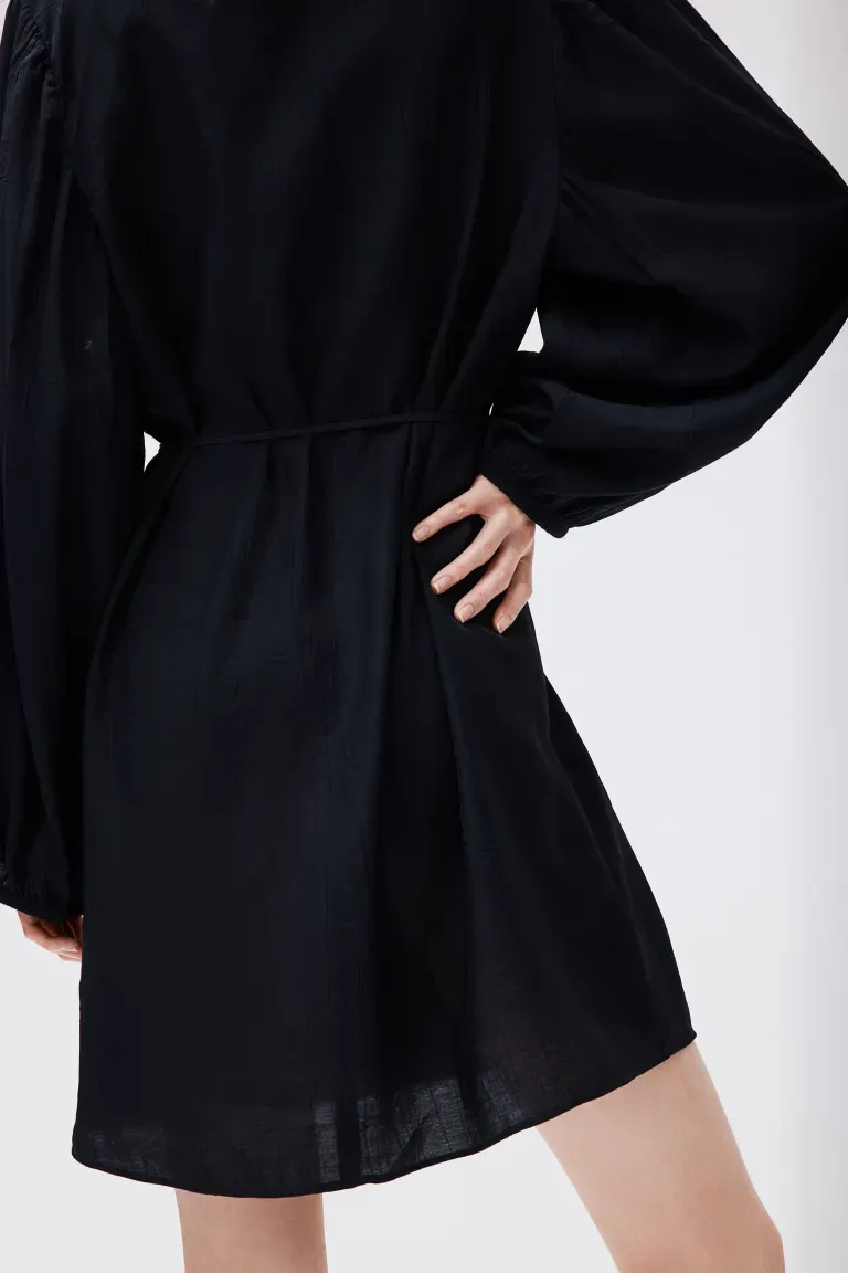 Robe à ceinture à nouer