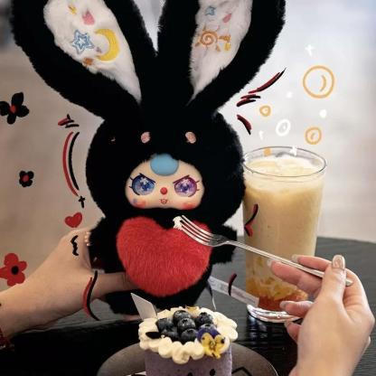 Three-year-old baby Lily Rabbit Town 3rd generation