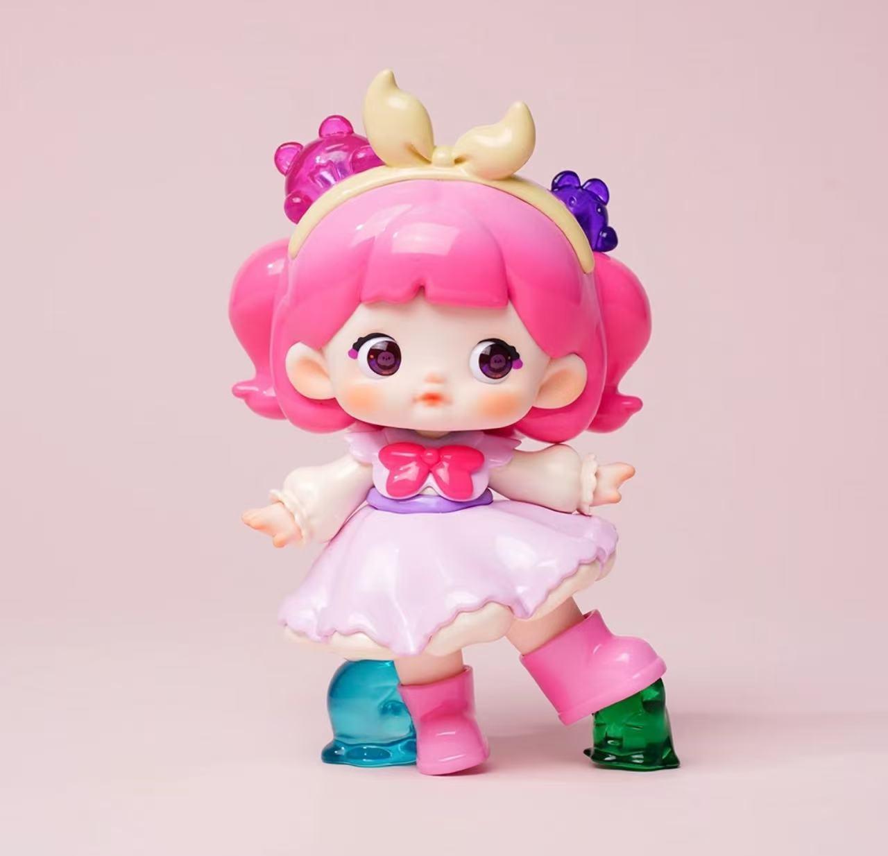 Nommi's Little World Series Characters