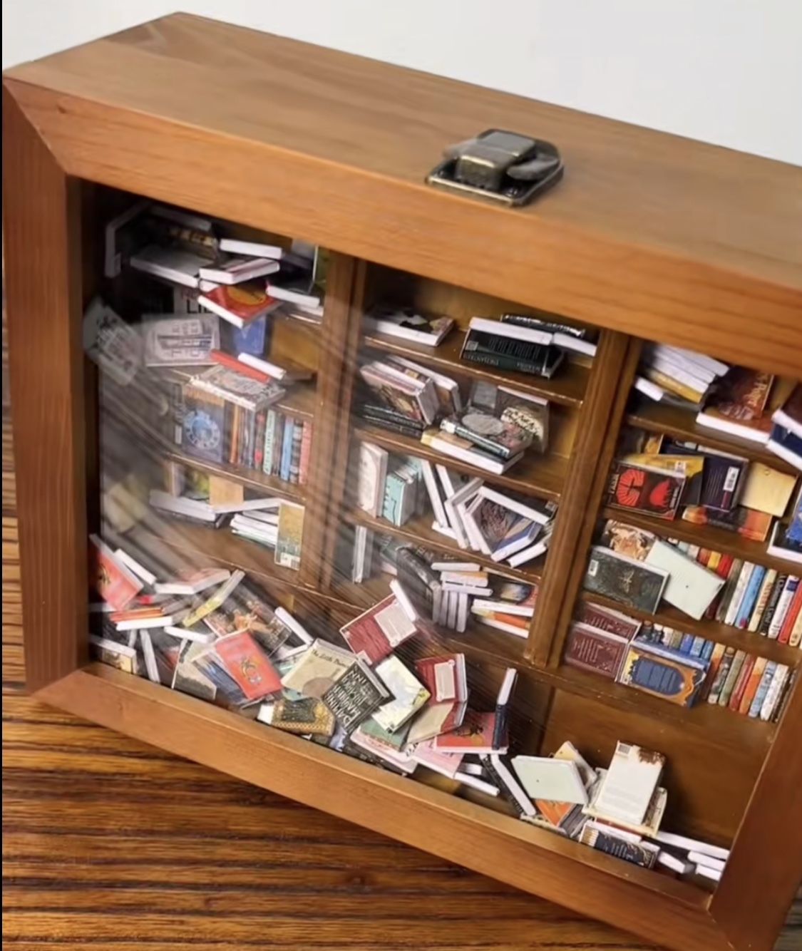 Handmade Anxiety Bookshelf | Shake Away Your Anxiety-Softonia