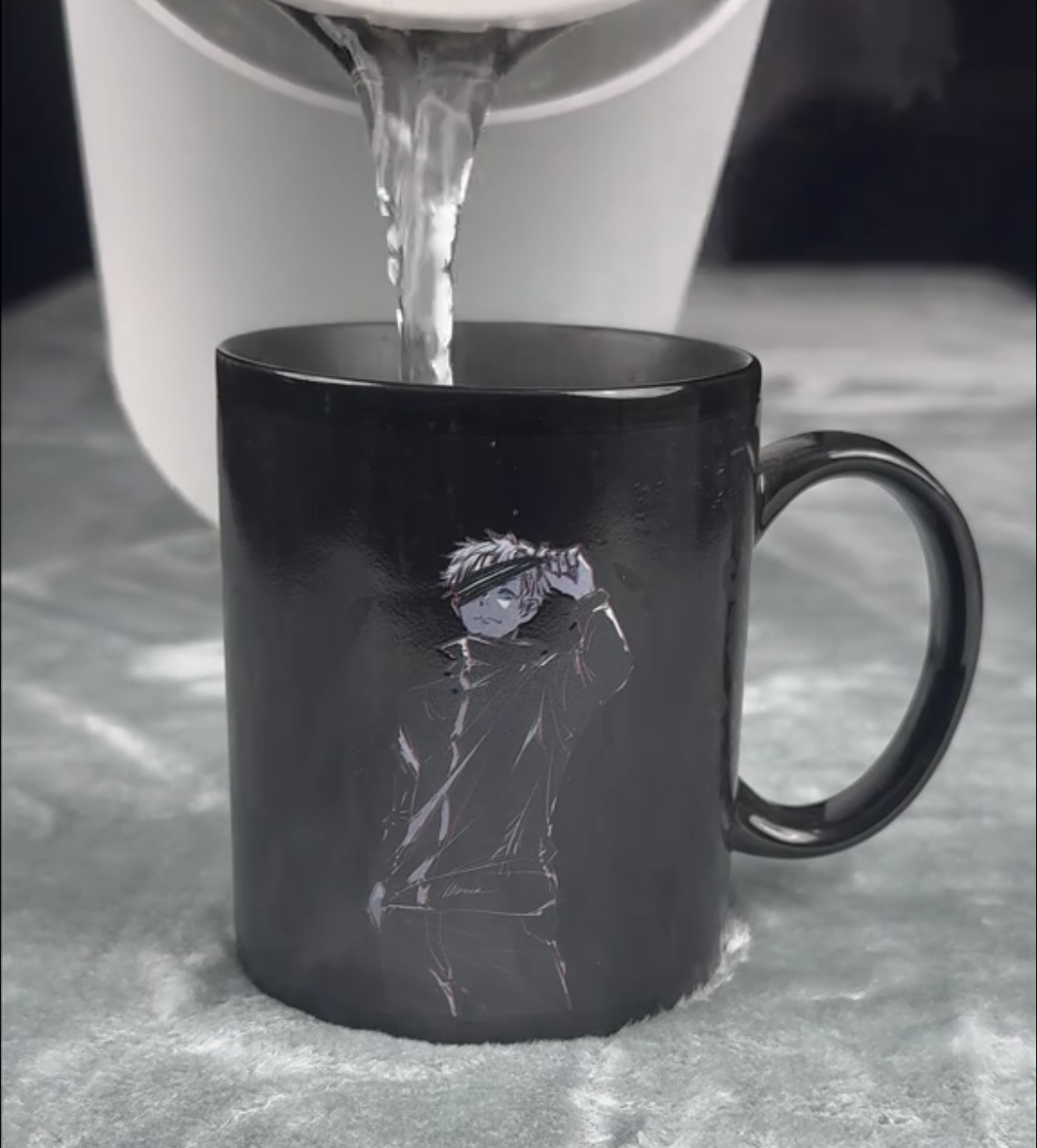 Anime-style Thermo Sensing Color Changing Mug 3-Softonia