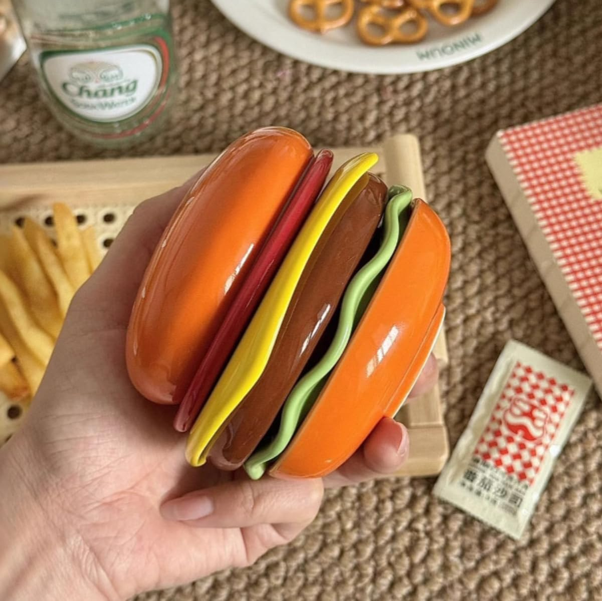 Burger shaped bowl and plate creative tableware combination