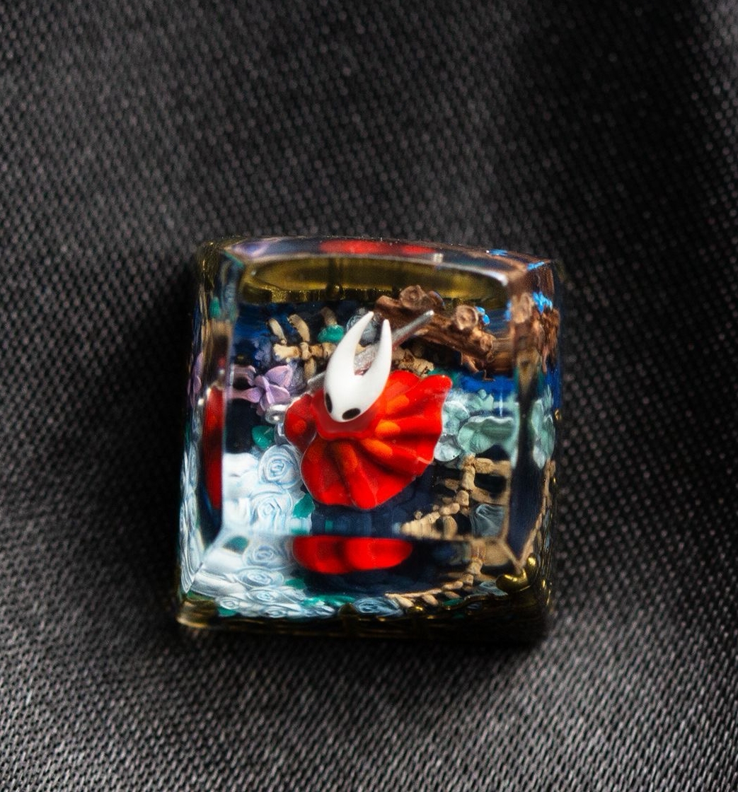 Single Hollow Knight Hornet Resin Keycap, Miniature Creative Mechanical Keyboard Key Cap