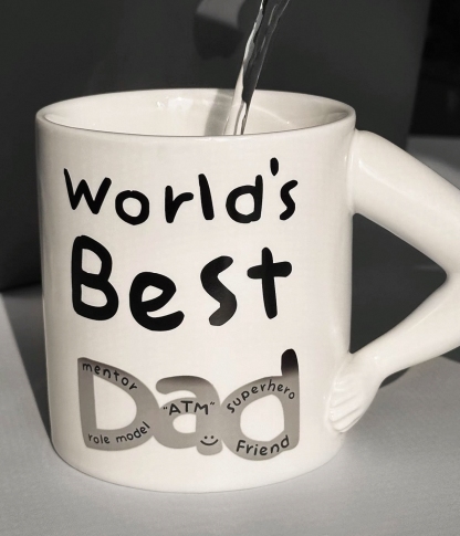 The  Heat-sensitive color-changing mug for the best MOM /DAD in the world!
