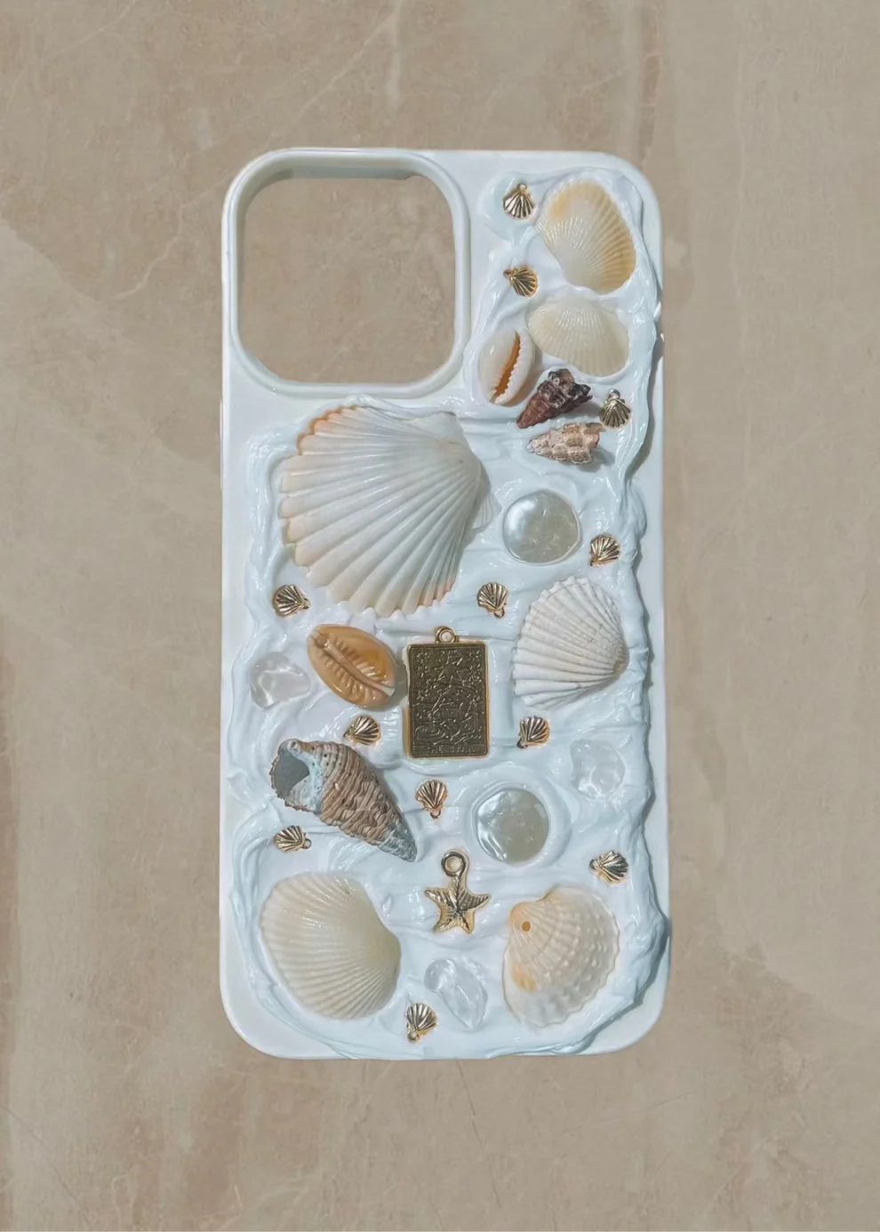 Hand-Crafted Shell Phonecase（Buy 2 get 1 free Chain)