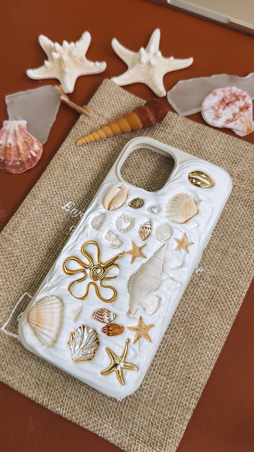 Hand-Crafted Shell Phonecase（Buy 2 get 1 free Chain)
