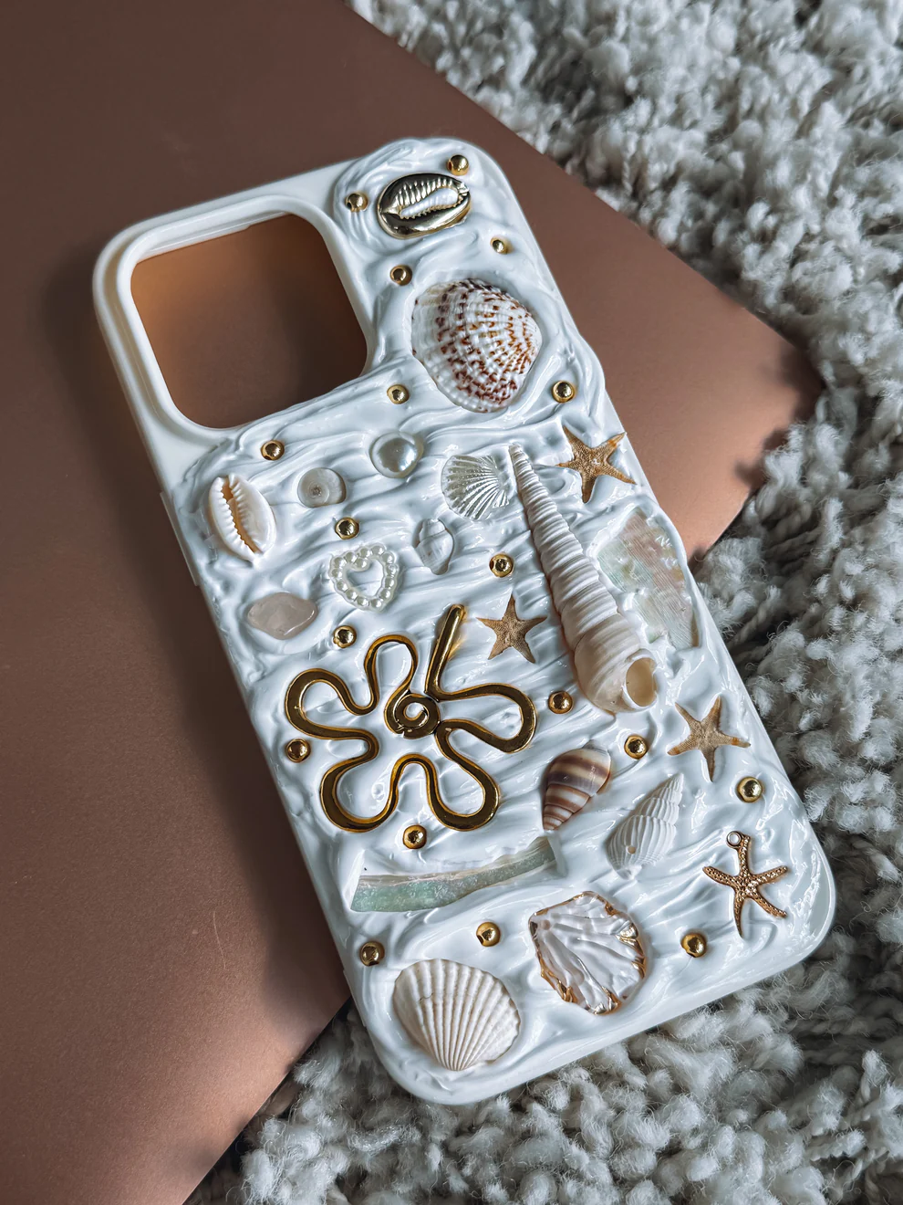 Hand-Crafted Shell Phonecase（Buy 2 get 1 free Chain)