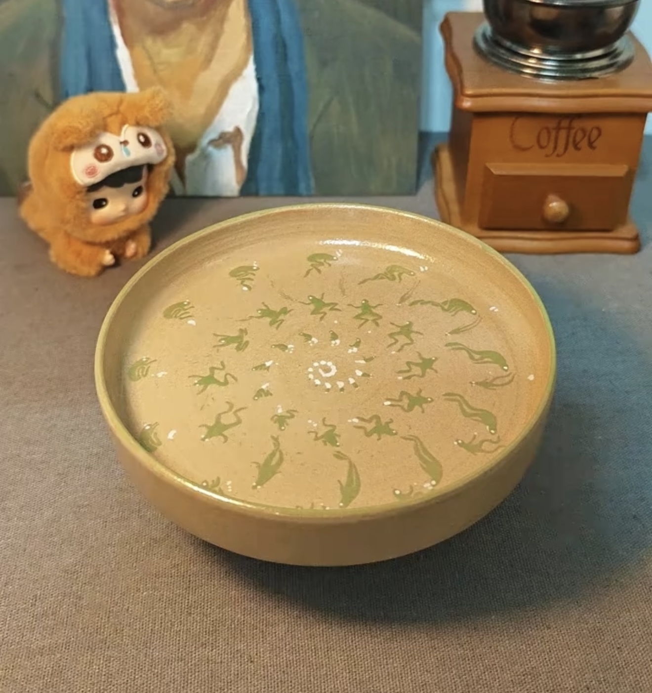 Running Dog Cartoon Pattern Rotatable Ceramic Goblet