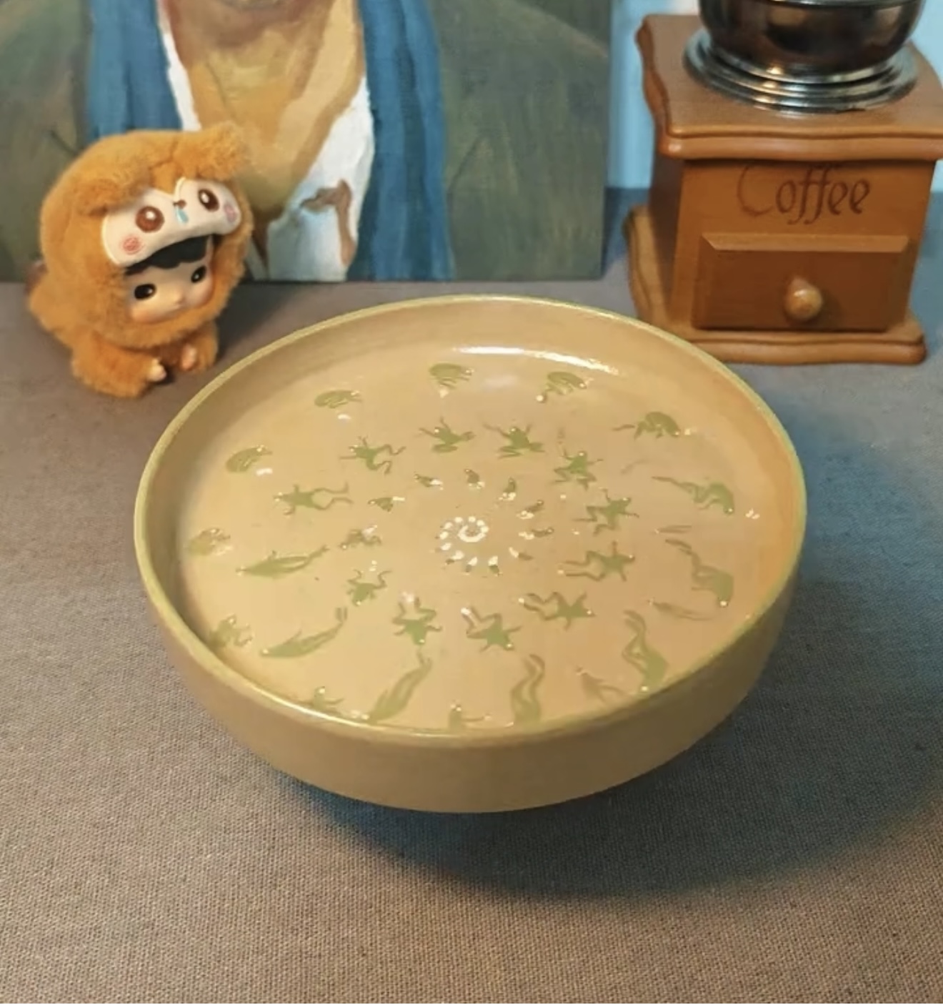 Running Dog Cartoon Pattern Rotatable Ceramic Goblet