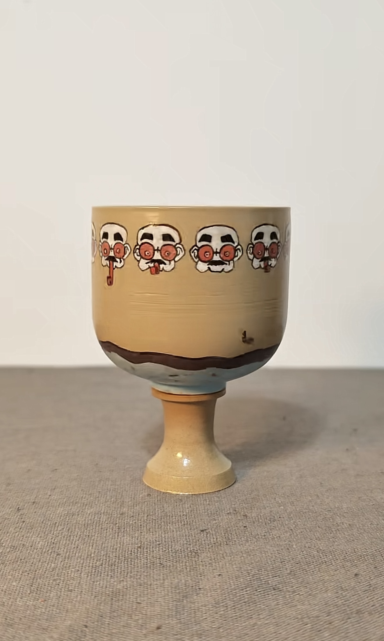 Running Dog Cartoon Pattern Rotatable Ceramic Goblet