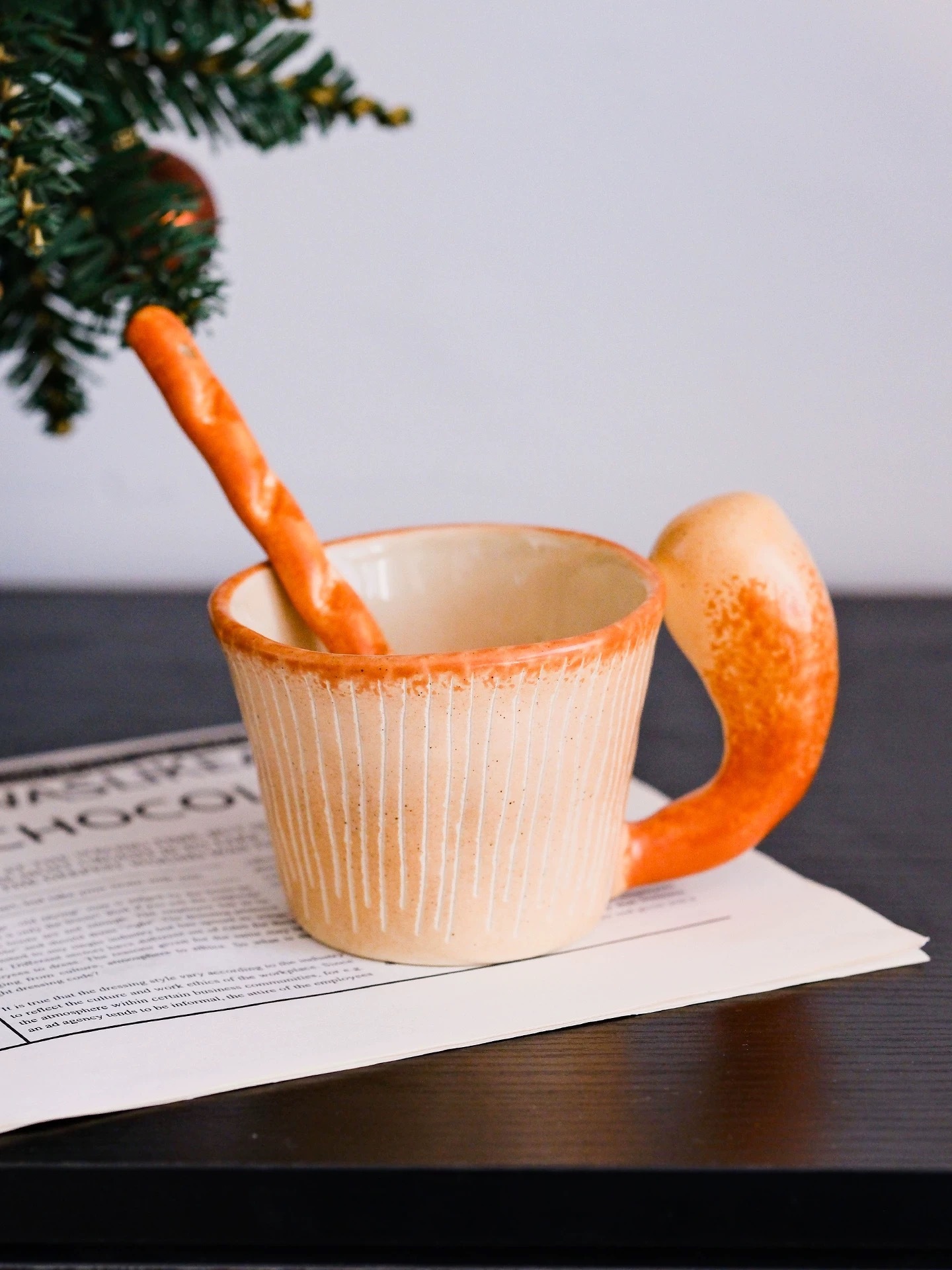 Hand-kneaded Big Tail Cat Mug