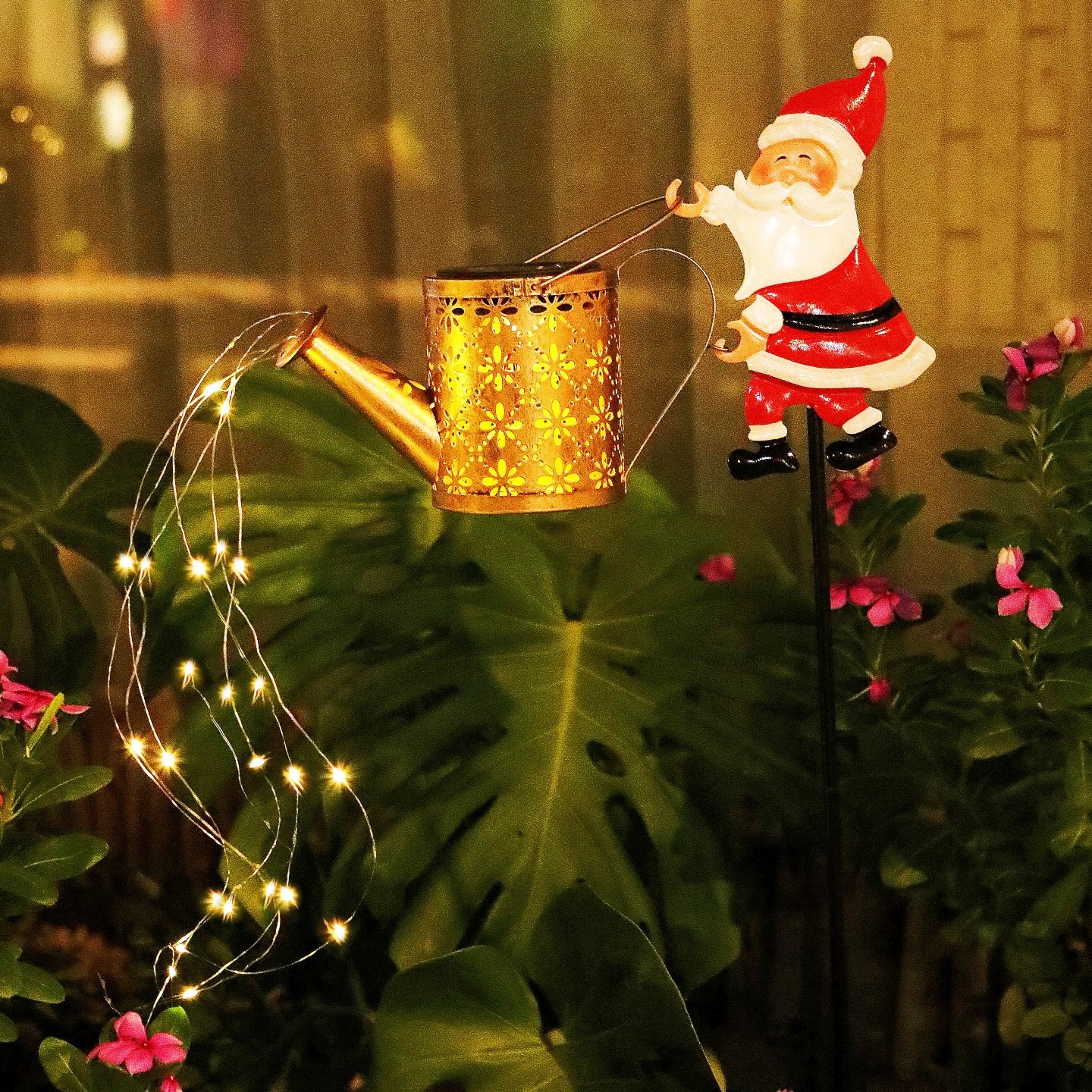 Solární vánoční osvětlení na trávník ve tvaru Santa Clause