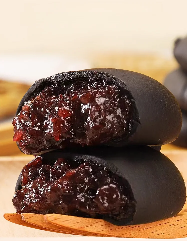 These sugar-free pastries made from five selected black ingredients are delicious