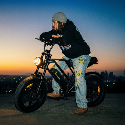 CycHunter Moped Style Ebike