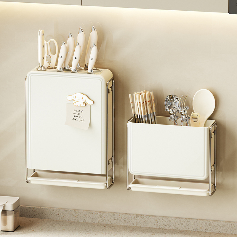 Wall-mounted kitchen storage rack without drilling holes