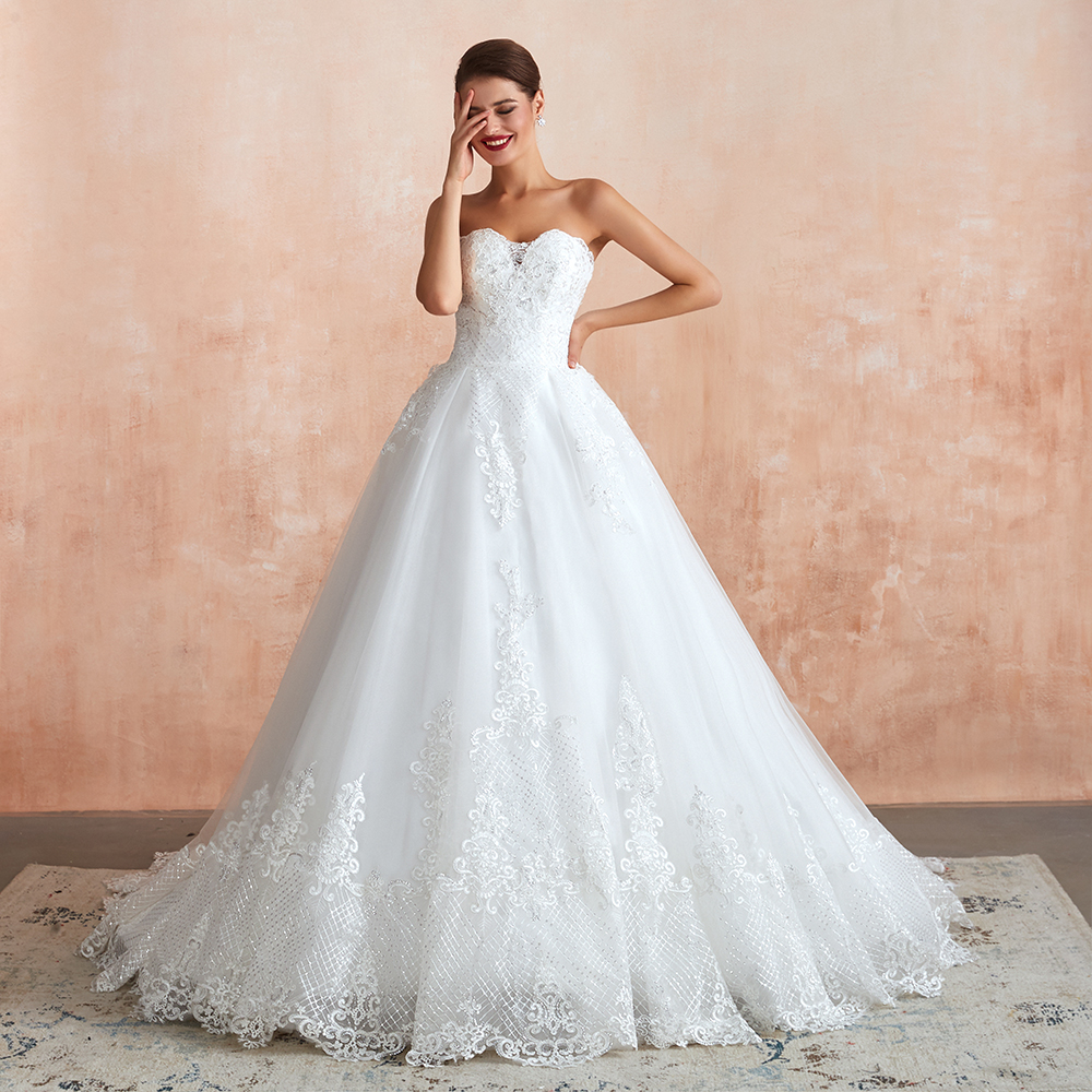 Stylish Long A-line Strapless Appliques Tulle Wedding Dress