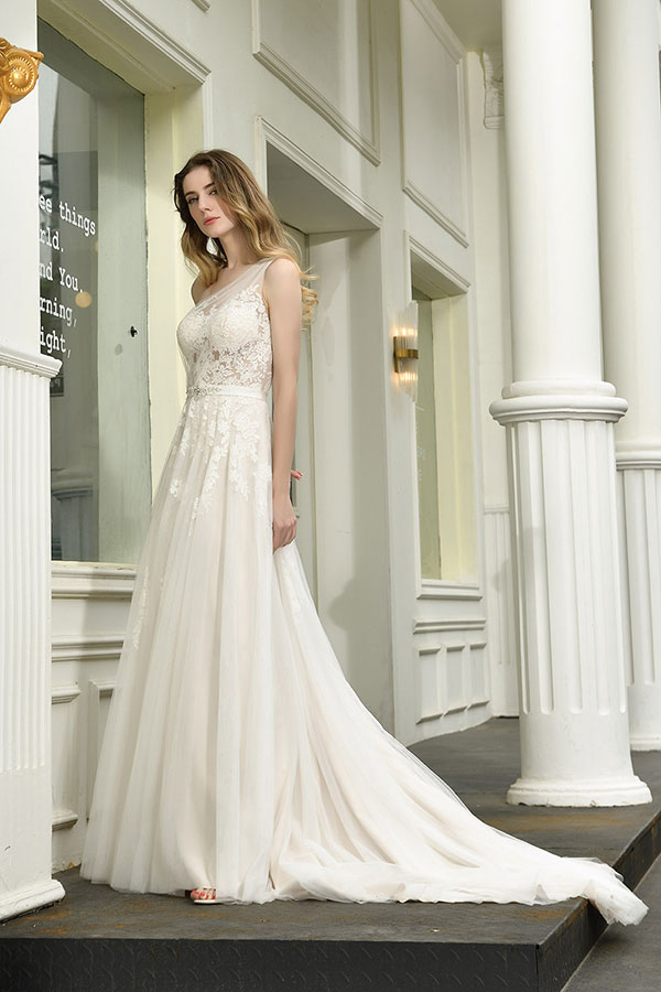 Chic Long One Shoulder Tulle Lace A-Line Wedding Dress