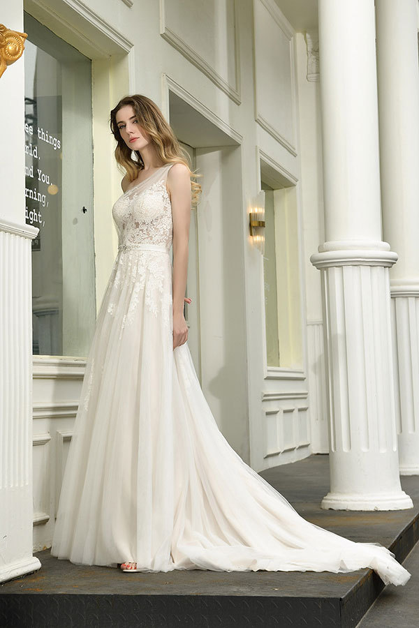 Chic Long One Shoulder Tulle Lace A-Line Wedding Dress