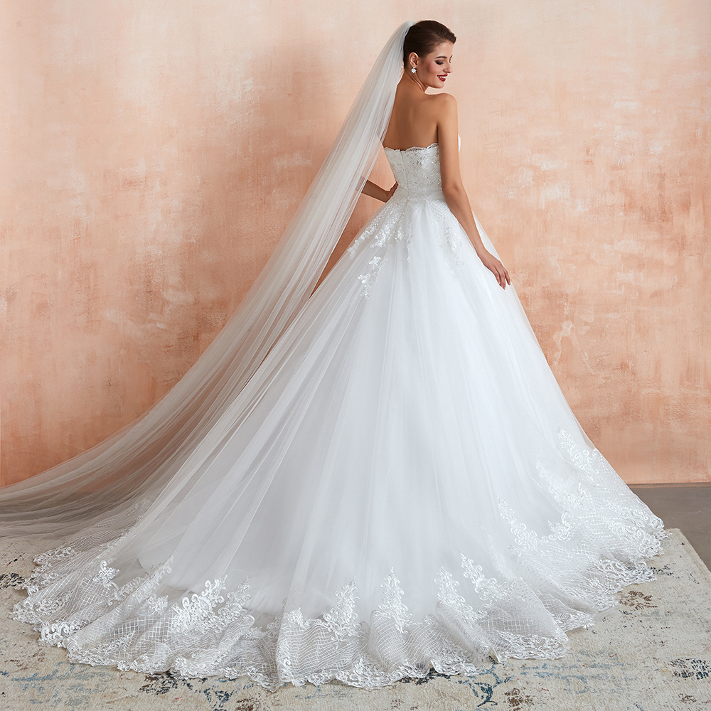 Stylish Long A-line Strapless Appliques Tulle Wedding Dress