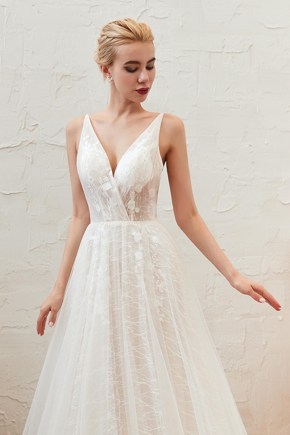 Classy A-Line Long V-neck Floor-length Lace Tulle Open Back Wedding Dress