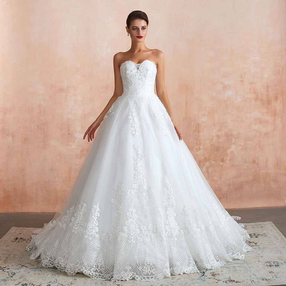 Stylish Long A-line Strapless Appliques Tulle Wedding Dress