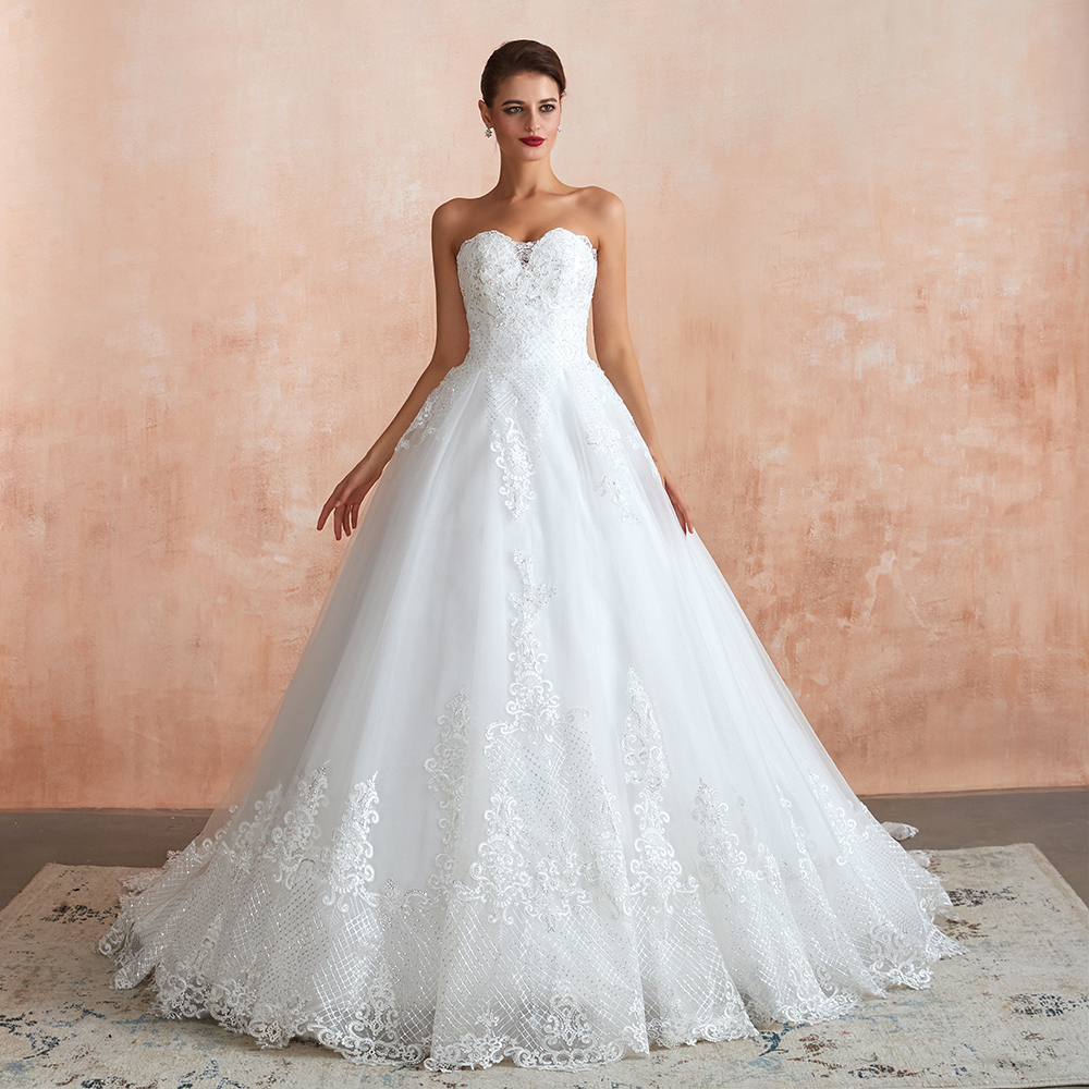 Stylish Long A-line Strapless Appliques Tulle Wedding Dress