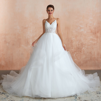 Long Sweetheart Appliques Lace Tulle A-line Wedding Dress