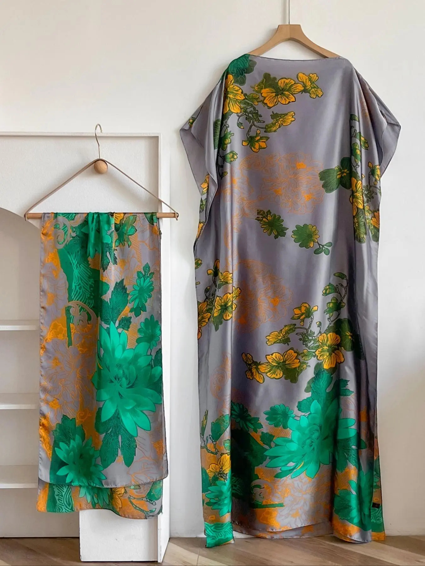 Women's Floral Print Lightweight Long Dress & Scarf Piece Set Outfit, Boho Casual Wear Shawl Dress & Scarf Set for Beach Vacation Holiday, Ladies Clothes for All Seasons